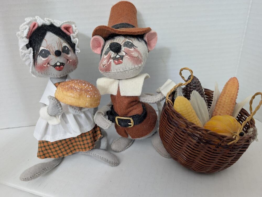 1988 and 1996 Annalee Pilgrim Mouse Boy and Girl with Beads